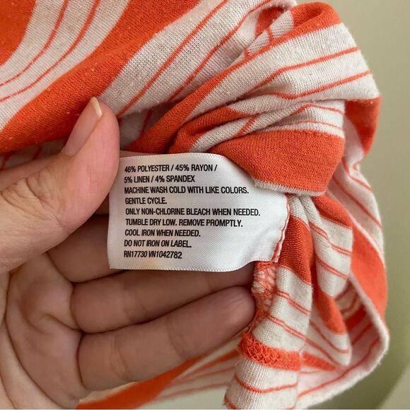 2 Liz Lange maternity shirts bundle // size Medium‎ - Picture 15 of 16